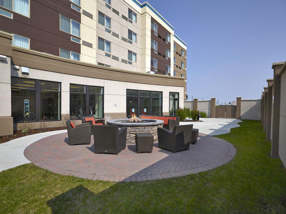 Courtyard By Marriott Edmonton West Hotel Exterior photo