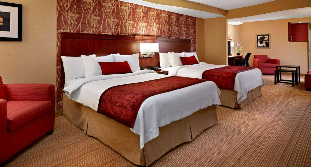 Courtyard By Marriott Edmonton West Hotel Exterior photo